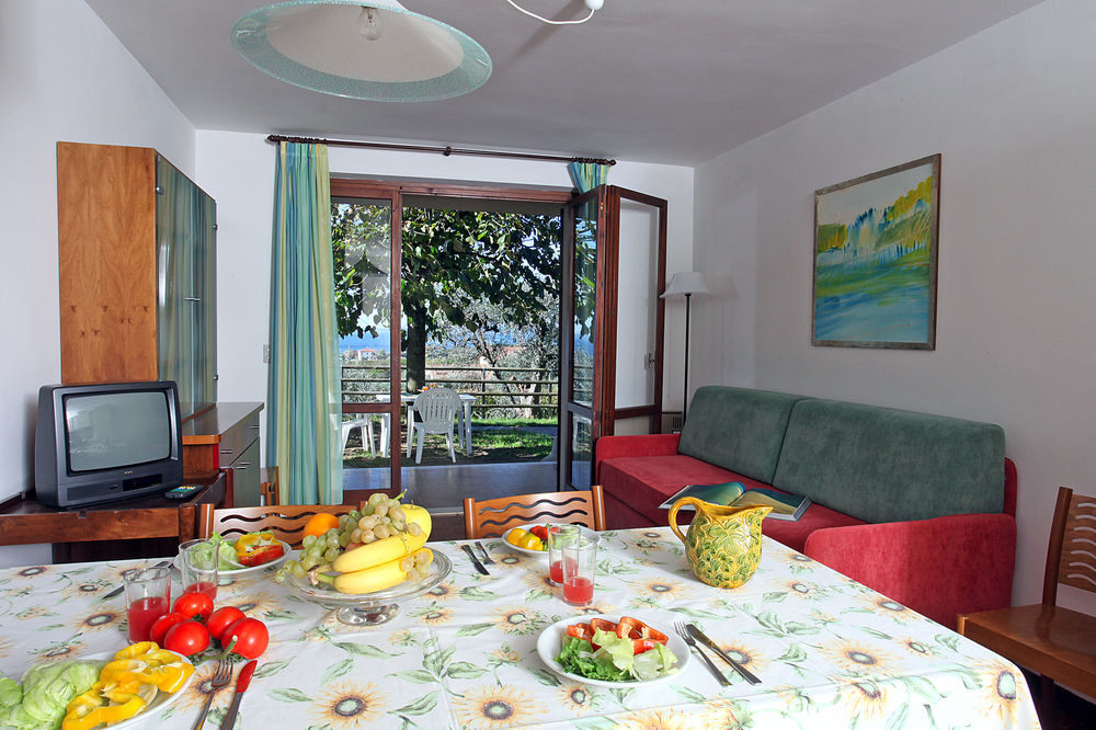 Appartamenti Bellavista Bardolino Bagian luar foto